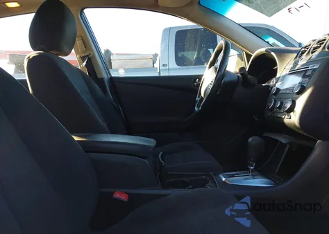 2010 Nissan Altima 2.5 S z USA, uszkodzony, nr VIN 1N4AL2AP6AN529725